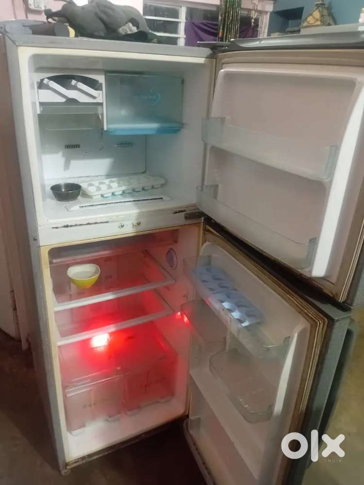 Under warranty 230Litres SAMSUNG DOUBLE DOOR 5Star