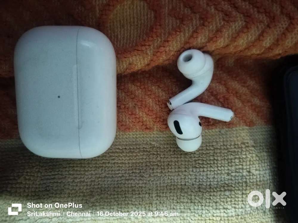 OG Apple Airpod pro 1st generation