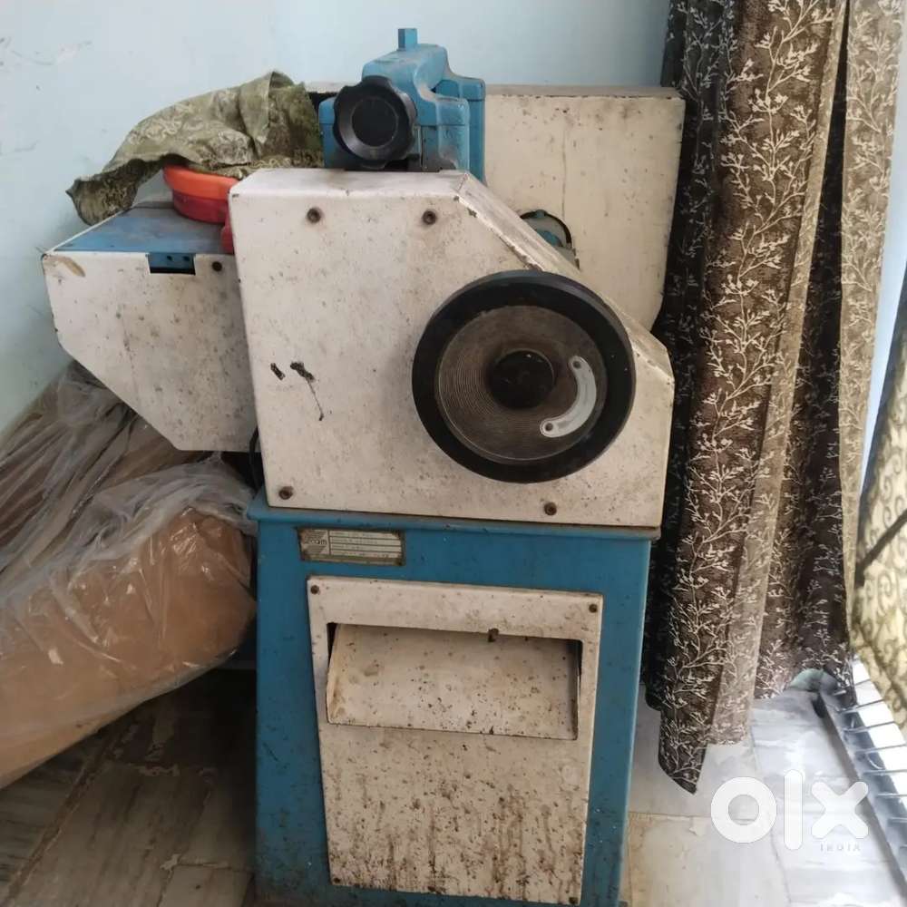 Leather belt machine splitting