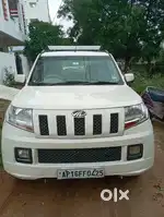 Mahindra TUV 300 2018 Diesel Well Maintained