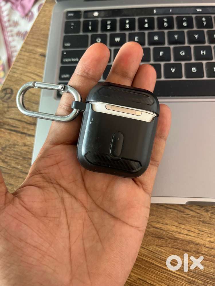 Apple airpods (2nd generation) in very good condition