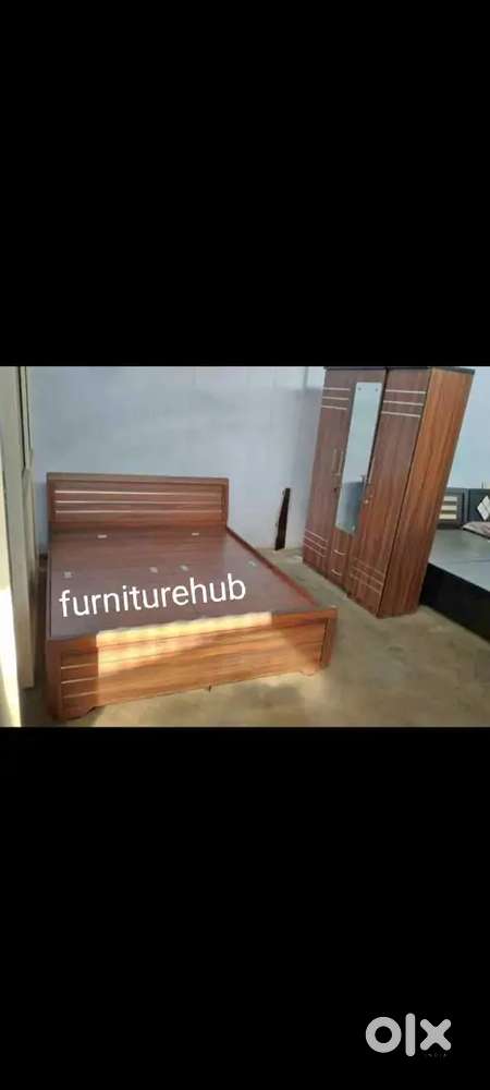 Queen size bed and 3 door wardrobe £9928