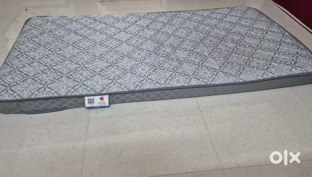 Single Bed- Sleepwell Mattress: Comfortable & Affordable
