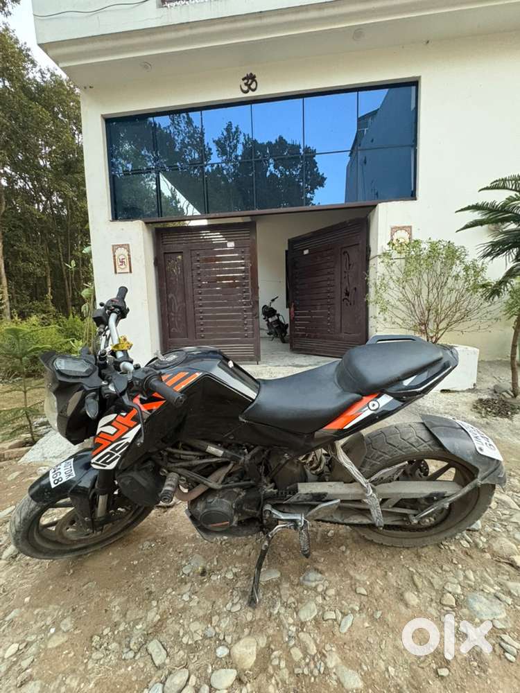 In best condition . Smooth running .