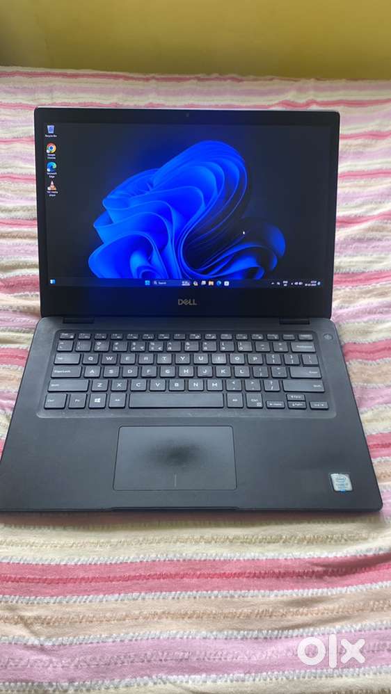 Dell latitude 3400 commercial laptop