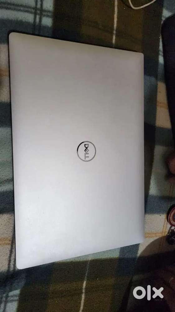 Dell xps 15 9560 i7 ram 16gb ssd 512 +250