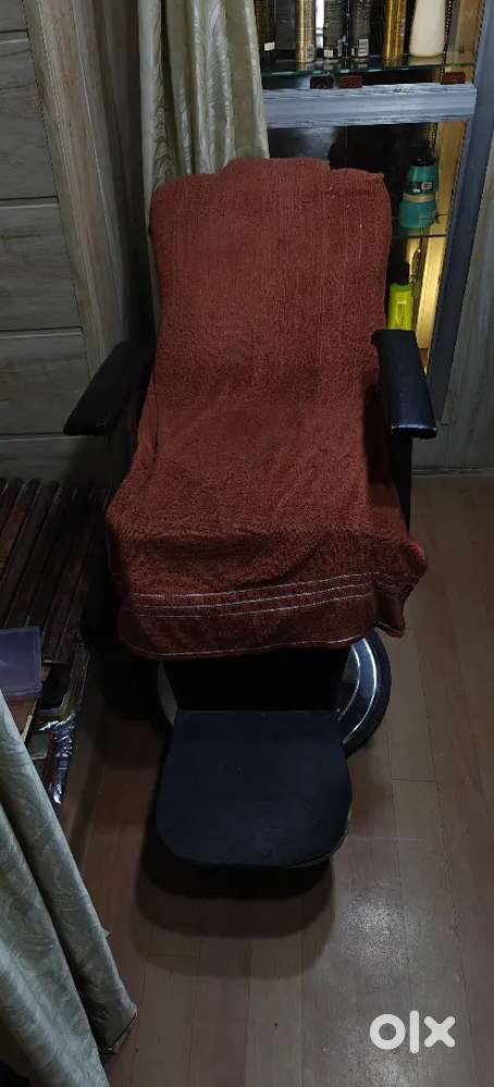 Salon Chair