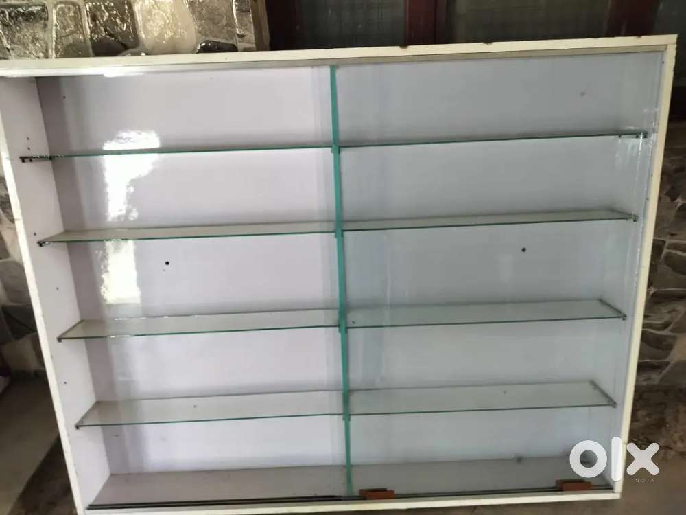 Table and furniture for shop 6 pcs