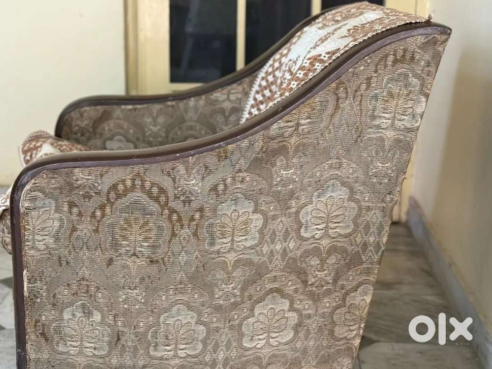 5 seater sofa 3 + 1 + 1