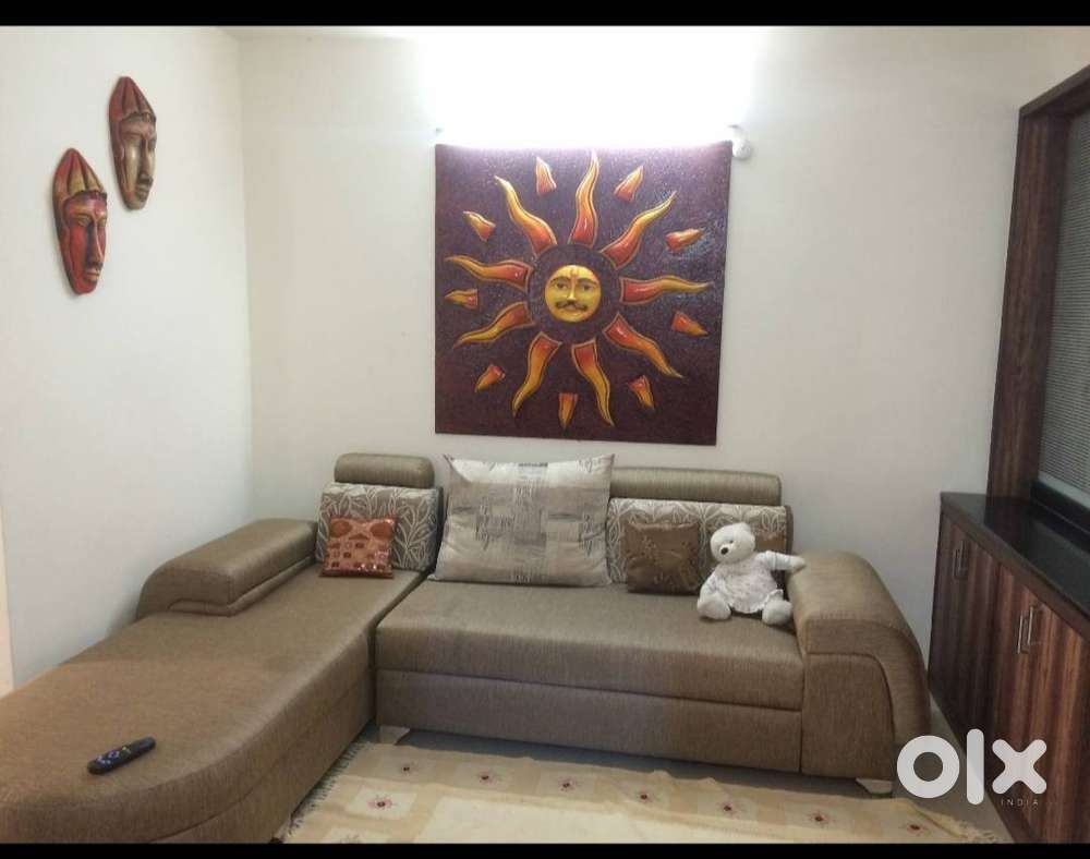 L shaped sofa, center table.6 seater wrought iron dinning table