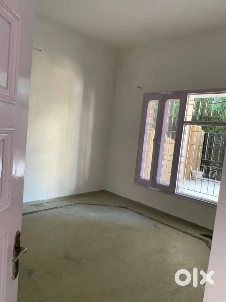 For Rent 4 bhk independent villa jakhan rajpur road