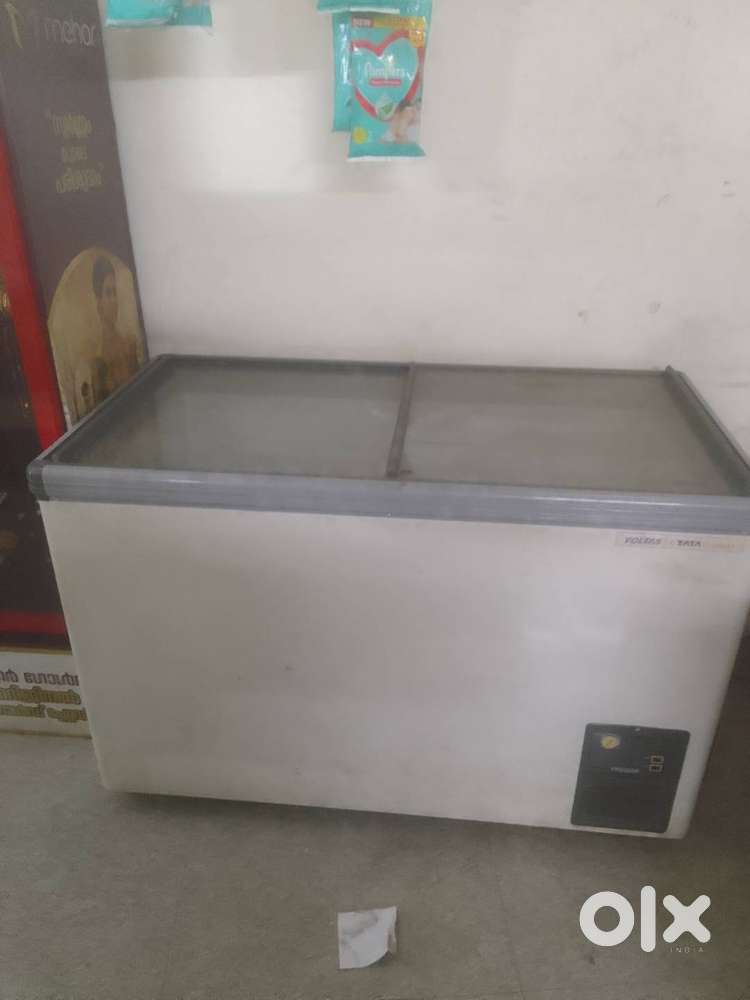 Glass top Freezer 320 litres