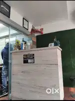 Color Box Unisex Salon for rent