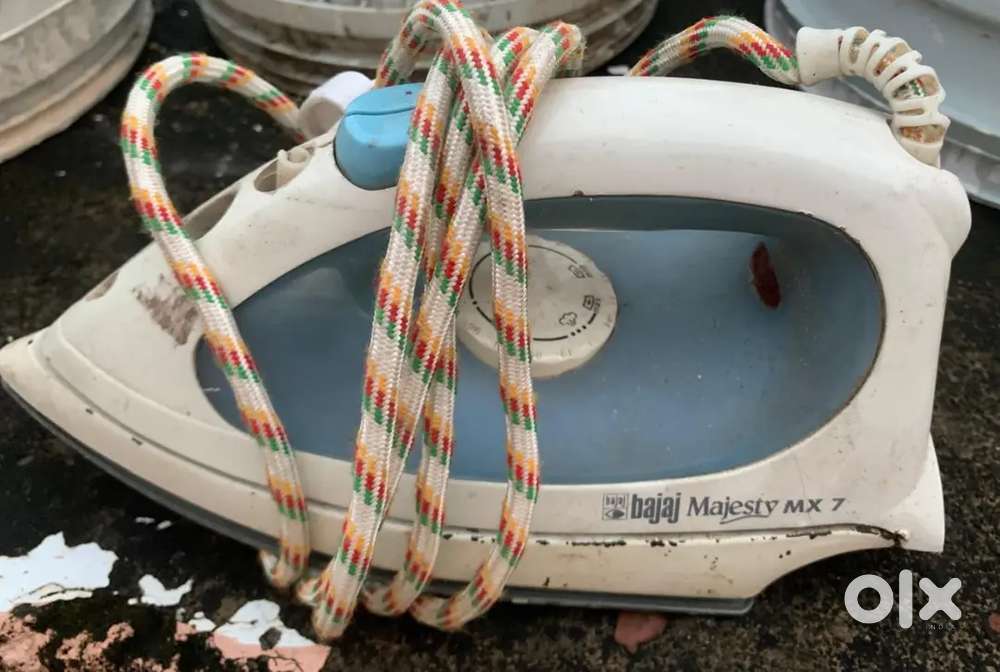 Bajaj steam iron