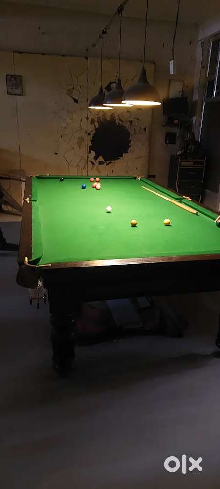 Mini snooker  table for sale at new condition
