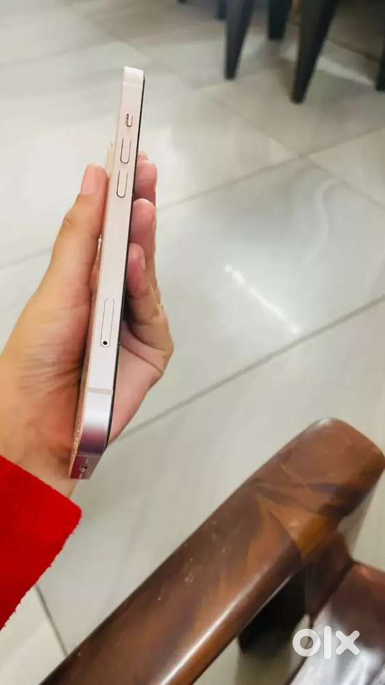 IPhone 13 selling in genuine price
