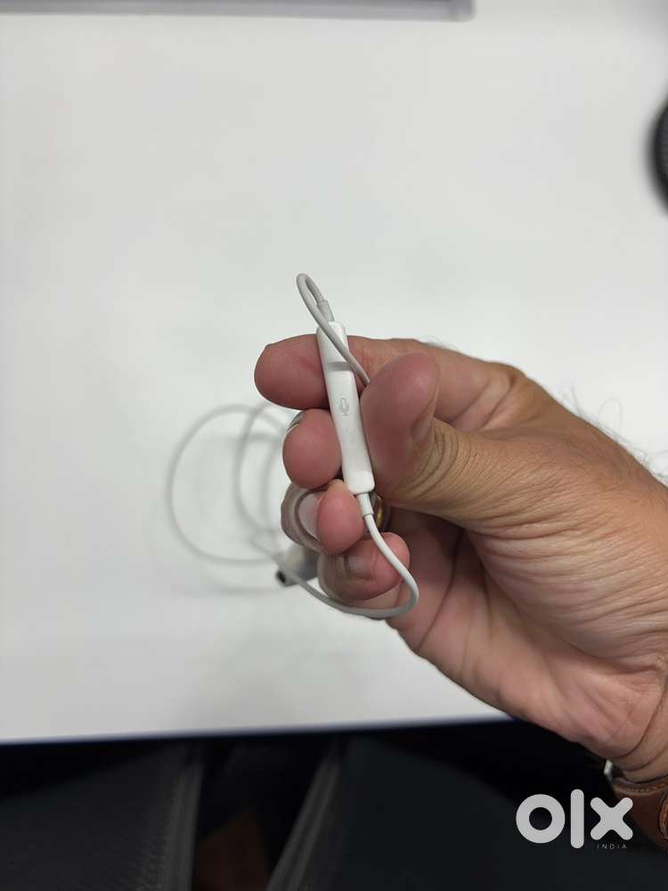 i want to sell my apple earphone or exchange