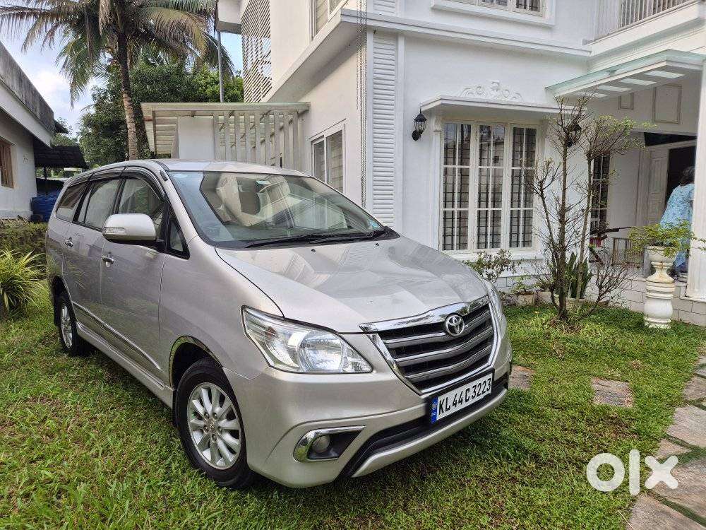 Toyota Innova 2.5 V 7 STR, 2014, Diesel