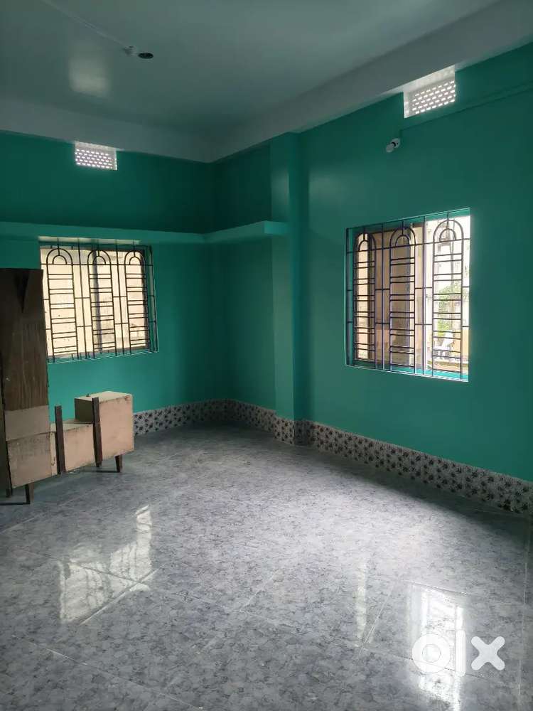 Rent for only families with maximum 3 members bachelor not allowed.