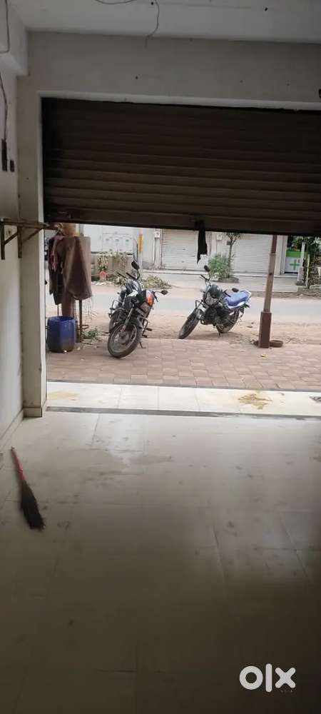 Unfurnished shop located nikol