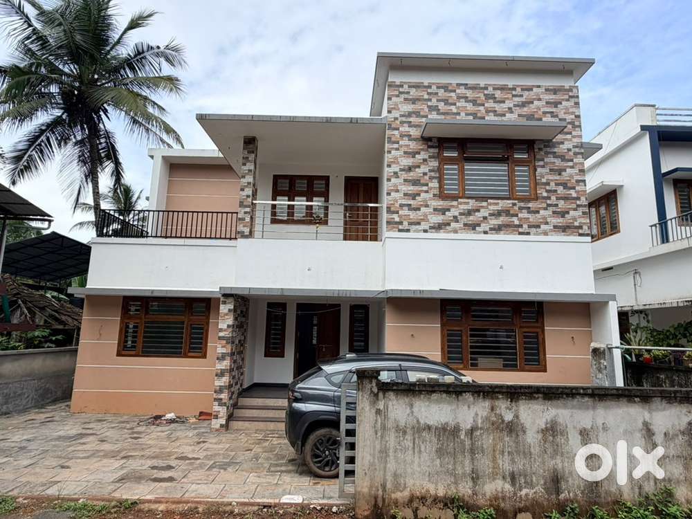 New 4 bhk house