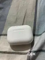 Airpods pro with noise cancellation. Good condition