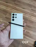 Samsung' s23 ultra only 4 month old with bill box warranty