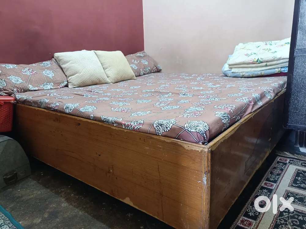 Double bed without dhoo