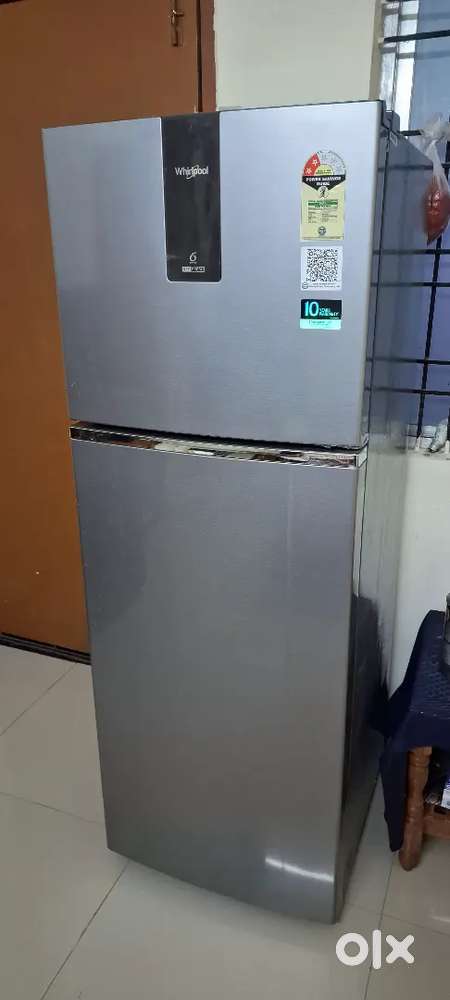 Whirlpool double door fridge 235 ltr for sall ( Only 2 month old)