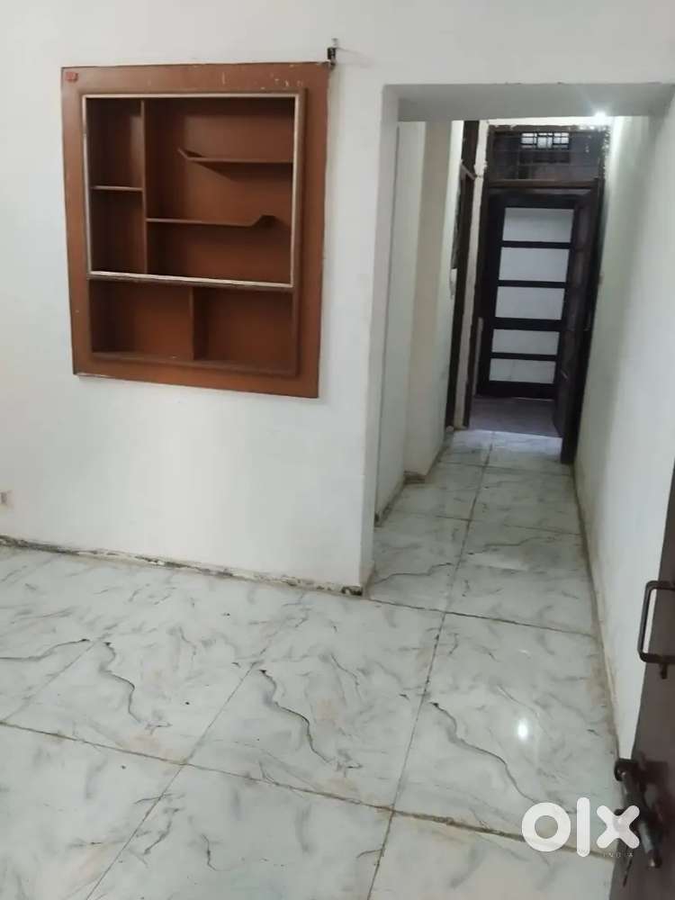1 BHK AVAILABLE FOR RENT