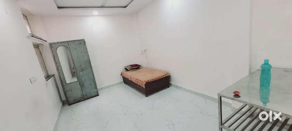 1Room  Semi Furnished For Rent Near Mahindra showroom Vijay Nagar