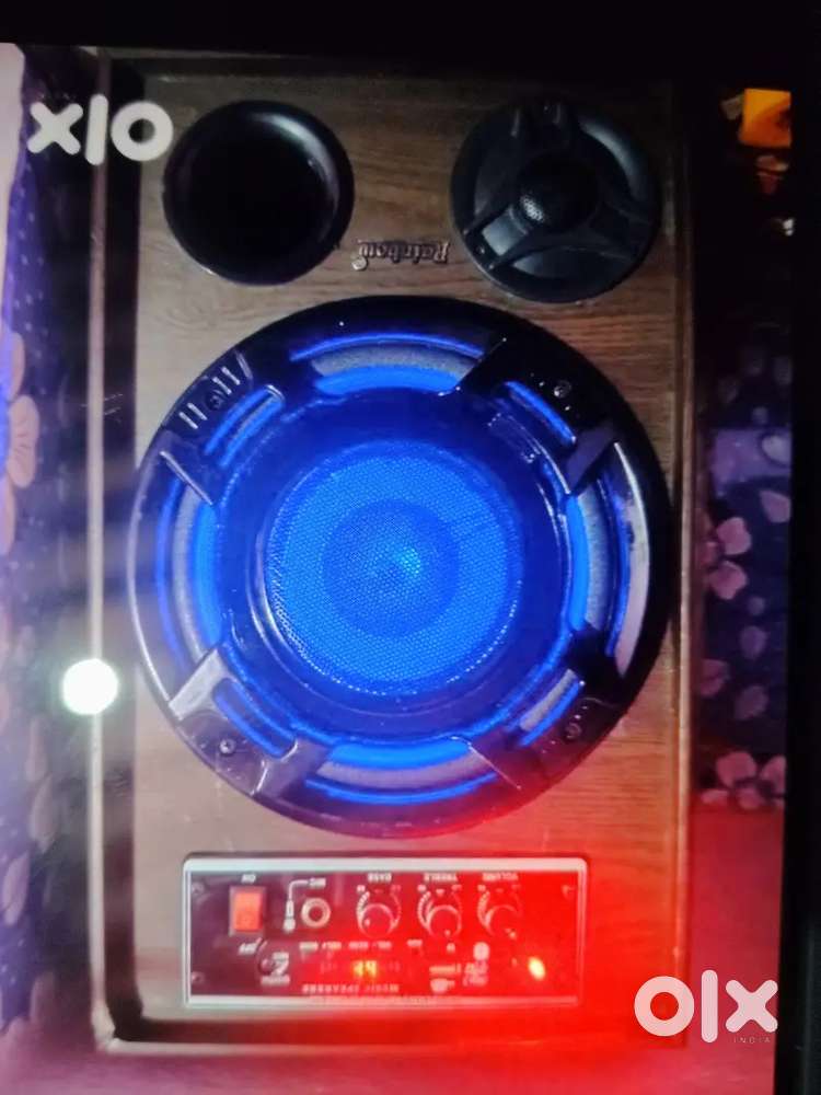 BRANDED NEW BOX SOUND IS BEST