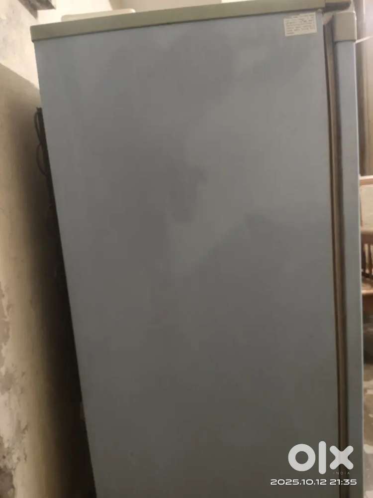 Fridge 165 liter good condtion