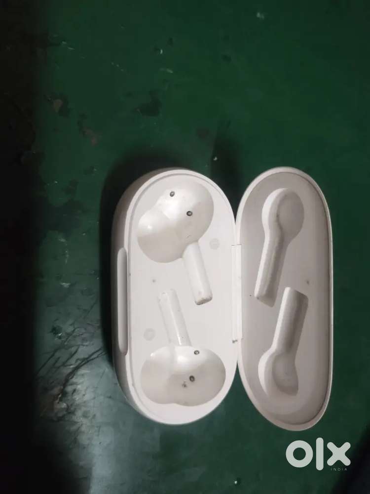OnePlus earbuds z2,