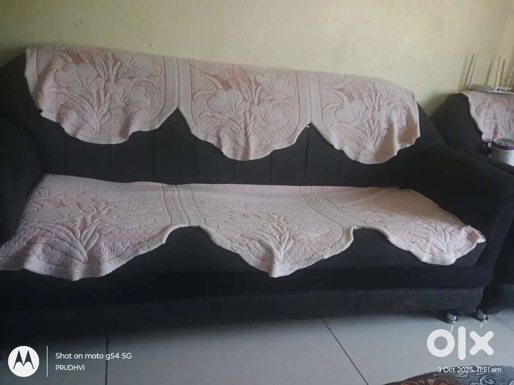 5-Seater Sofa set in Good Condition for Sale