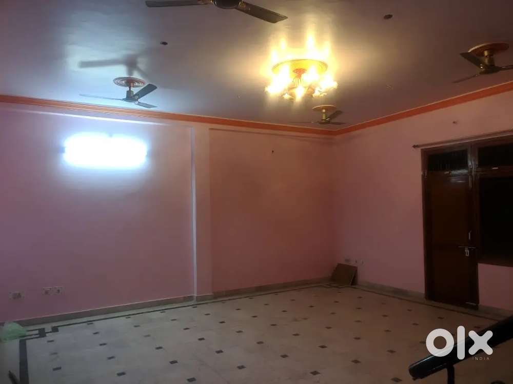 4bhk++ Newly Painted Full Independent floorTriveni Nagar PrimeLocation