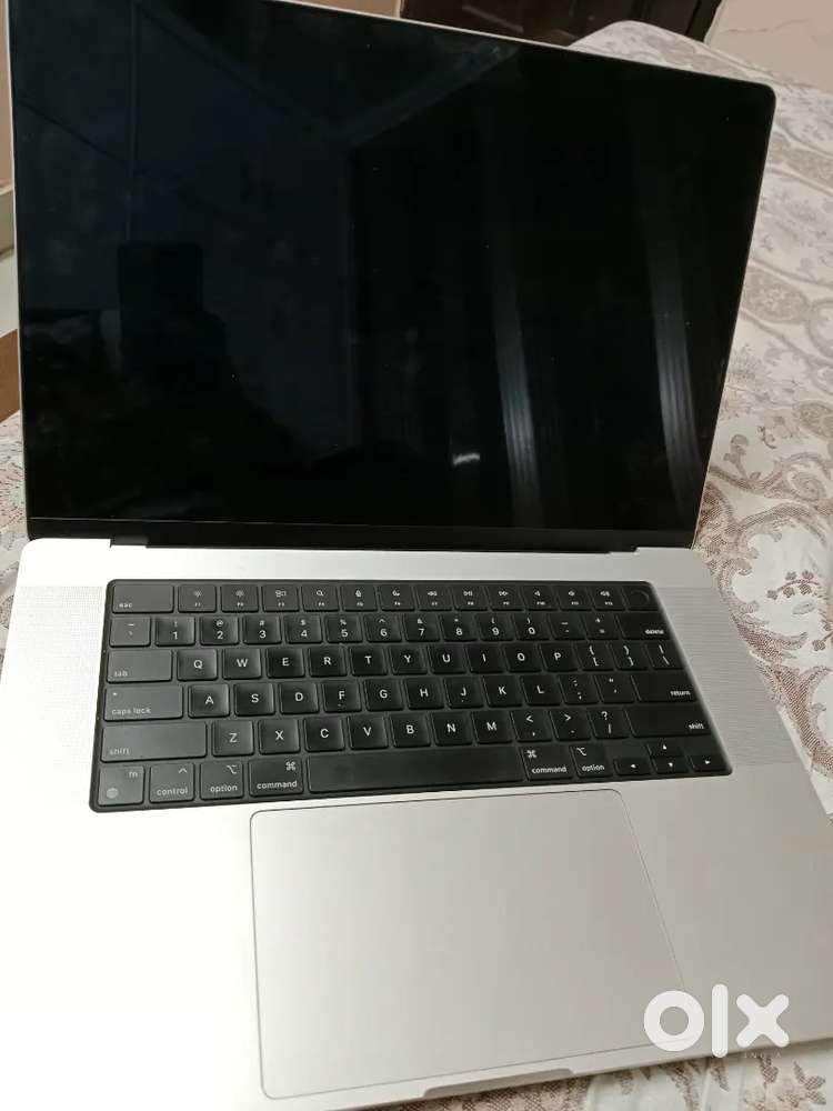 Apple Mac book pro 3