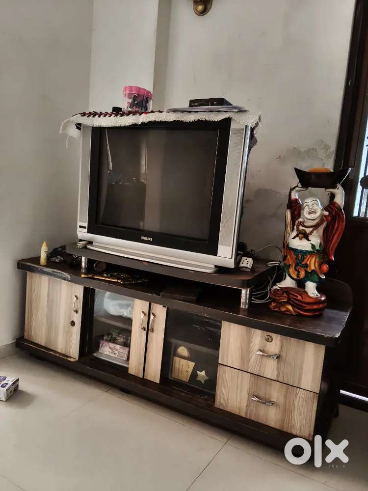 Tv cabinet