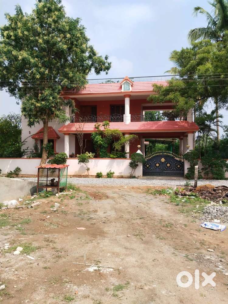 Spacious double floor 3BHK Home with Garden and Car Park for sale.