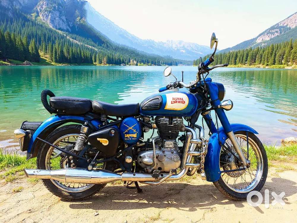 Royal Enfield classic 350 First Owner 2017 less used in mint condition