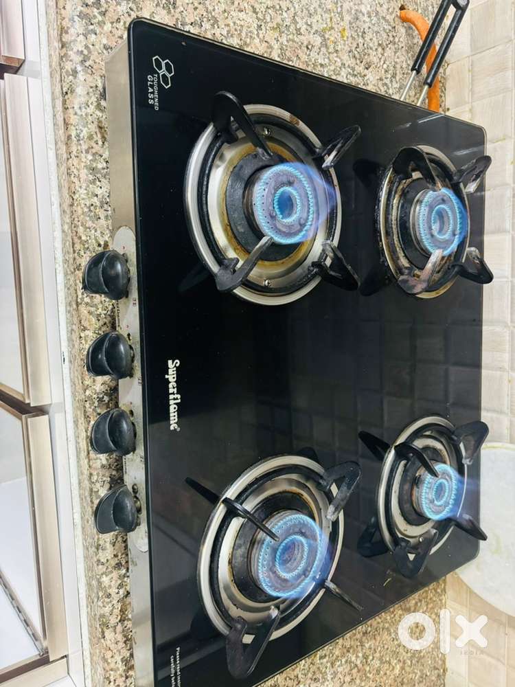 Glass top 4 Burner Cooktop