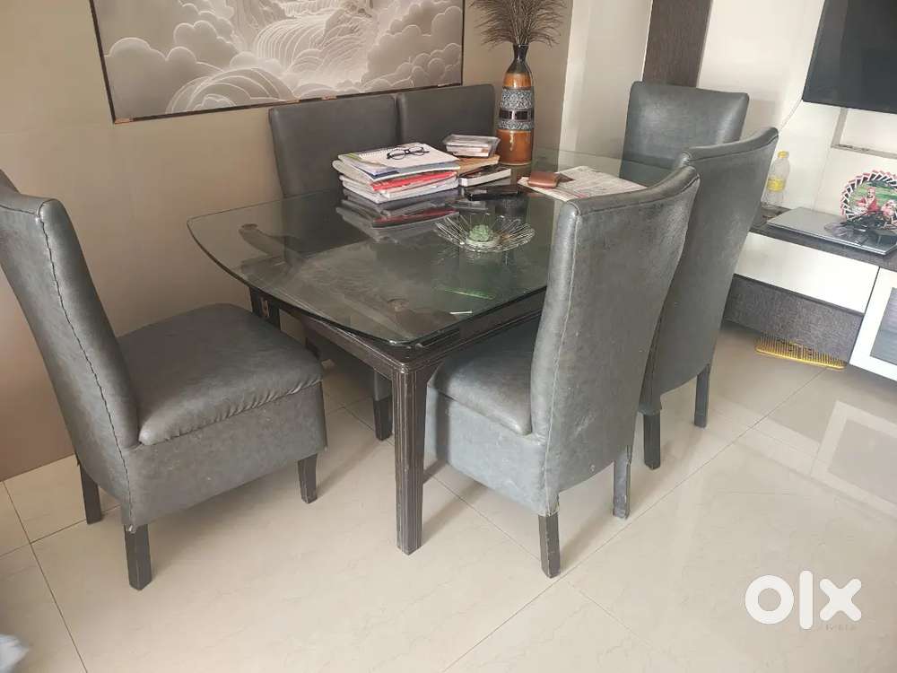 6 Seater Dining Table Chair Set in perfect condition