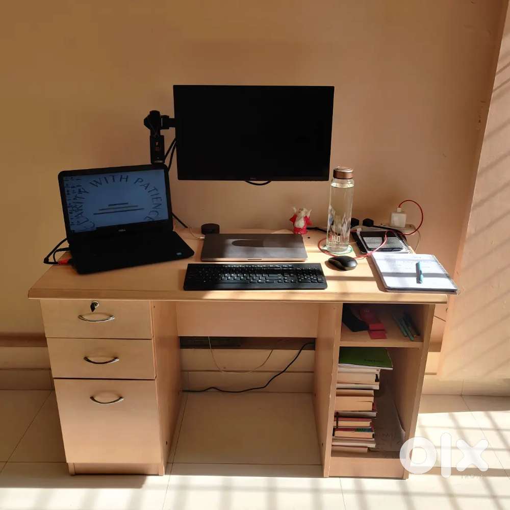 Computer and Study Table in good condition