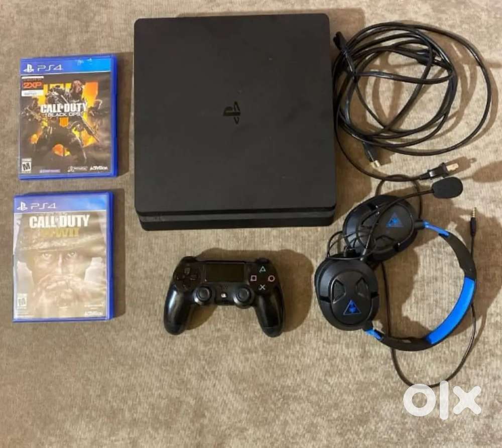 Sony PlayStation 4 console

bundle and games