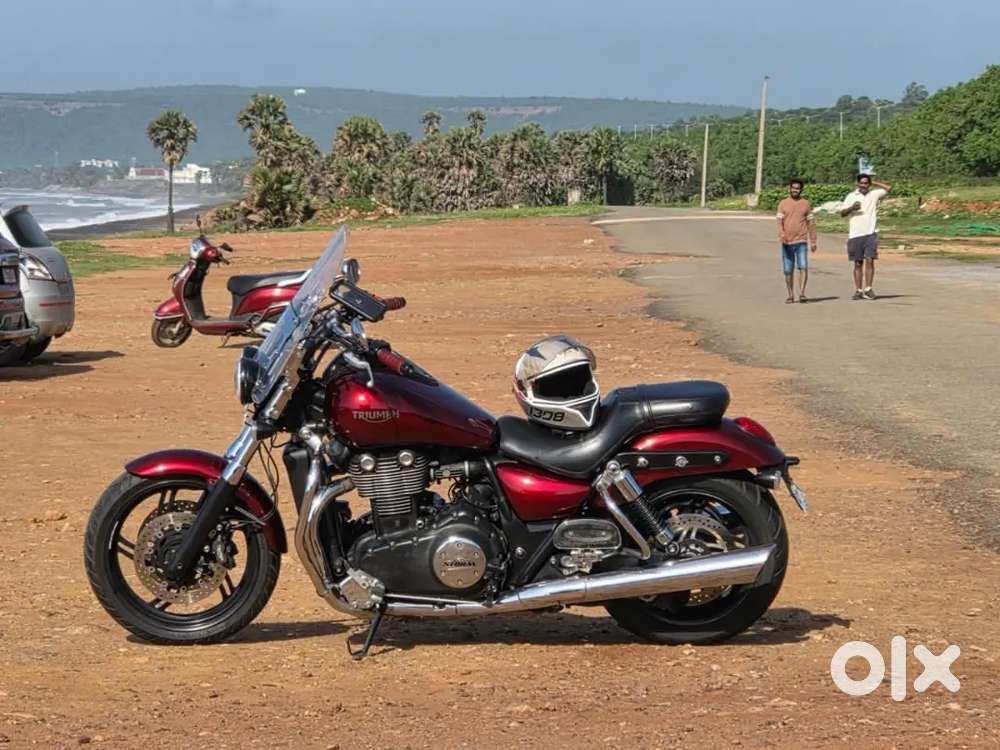 Triumph  thunderbird storm
