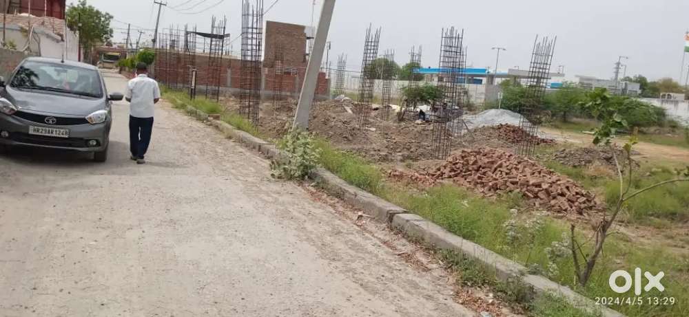 Plot Sikri Ballabhgarh NH2 highway se touch plot