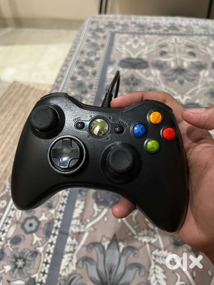 X BOX 360 Controller.
