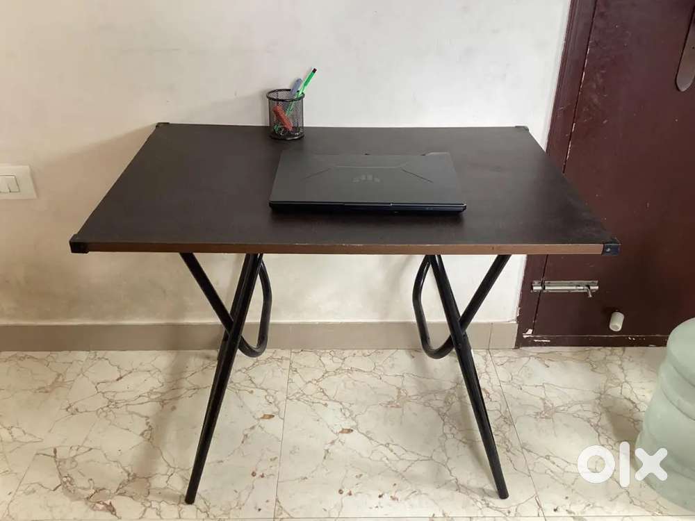 Foldable Wooden Table