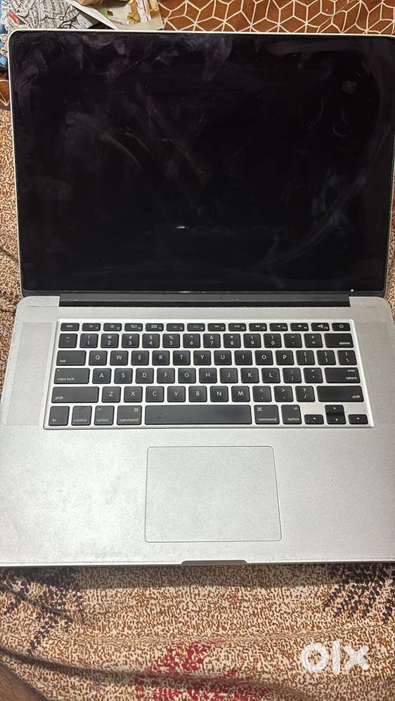 Macbook pro 2015 (needs repair)