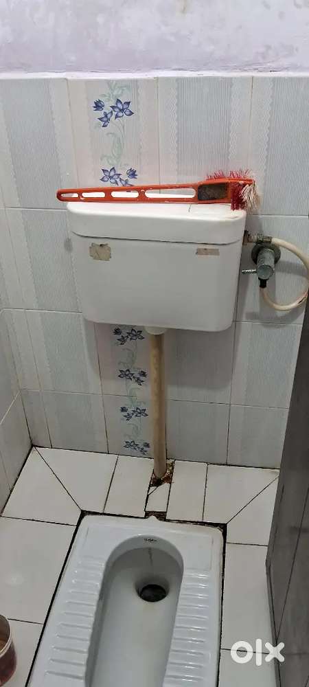 Near central academy indira nagar 2 room set